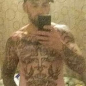 Meet your Posher, Dennis